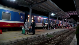 Hành khách đi tàu chỉ cần khai báo y tế điện tử bằng PC-COVID Hành khách đi tàu chỉ cần khai báo y tế điện tử bằng PC-COVID