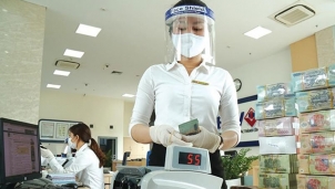 16 ngân hàng cam kết giảm lãi suất trong gói hỗ trợ lên đến hơn 20 nghìn tỉ đồng 16 ngân hàng cam kết giảm lãi suất trong gói hỗ trợ lên đến hơn 20 nghìn tỉ đồng
