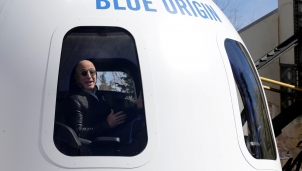 Jeff Bezos: Hành trình 27 năm từ của hàng sách nhỏ đến 'đế chế' thương mại toàn cầu Jeff Bezos: Hành trình 27 năm từ của hàng sách nhỏ đến 'đế chế' thương mại toàn cầu