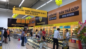 Không chỉ tụt hạng trên bản đồ TMĐT, doanh thu online của TGDĐ còn liên tục giảm sâu, xuống thấp nhất 14 tháng Không chỉ tụt hạng trên bản đồ TMĐT, doanh thu online của TGDĐ còn liên tục giảm sâu, xuống thấp nhất 14 tháng
