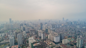 Không khí Hà Nội "dễ thở" hơn với người dân sau cơn mưa sáng Không khí Hà Nội "dễ thở" hơn với người dân sau cơn mưa sáng