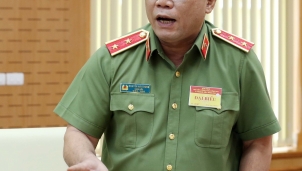 Lộ clip 'nóng' của diễn viên A.T. trên mạng xã hội không liên quan đến Công an phường Trung Hoà Lộ clip 'nóng' của diễn viên A.T. trên mạng xã hội không liên quan đến Công an phường Trung Hoà