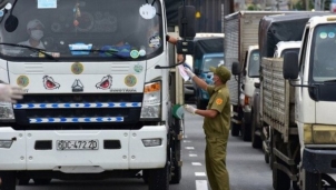 'Luồng xanh' quốc gia - Giải quyết 'điểm nóng' hàng hoá hỗ trợ người dân phía Nam chống dịch COVID-19 'Luồng xanh' quốc gia - Giải quyết 'điểm nóng' hàng hoá hỗ trợ người dân phía Nam chống dịch COVID-19