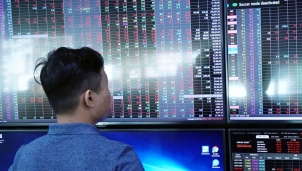 Lý giải nguyên nhân khiến chứng khoán Việt Nam "lao dốc" kỷ lục trong 20 năm tồn tại Lý giải nguyên nhân khiến chứng khoán Việt Nam "lao dốc" kỷ lục trong 20 năm tồn tại