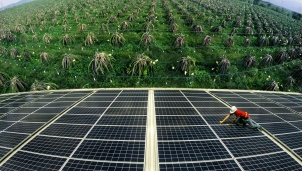 Năng lượng tái tạo đang là cứu cánh cho EVN giữa mùa khô hạn Năng lượng tái tạo đang là cứu cánh cho EVN giữa mùa khô hạn