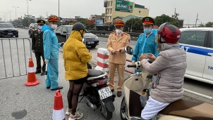 Người dân ra vào Hà Nội cần chuẩn bị những giấy tờ nào? Người dân ra vào Hà Nội cần chuẩn bị những giấy tờ nào?