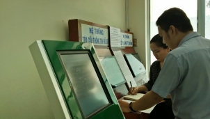 Người dùng là trung tâm để thủ tục hành chính trên môi trường điện tử phục vụ Người dùng là trung tâm để thủ tục hành chính trên môi trường điện tử phục vụ