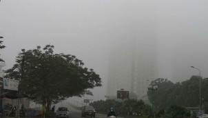 Ô nhiễm không khí ở Hà Nội luôn ở mức xấu kéo dài trong ngày Ô nhiễm không khí ở Hà Nội luôn ở mức xấu kéo dài trong ngày