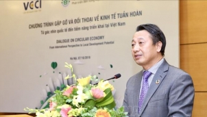 Ông Nguyễn Quang Vinh: "Kinh tế tuần hoàn mang lại lợi ích 4.500 tỷ USD mỗi năm" Ông Nguyễn Quang Vinh: "Kinh tế tuần hoàn mang lại lợi ích 4.500 tỷ USD mỗi năm"