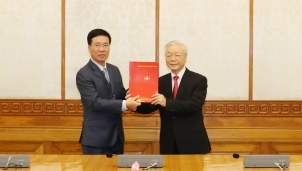 Tân Thường trực Ban Bí thư Võ Văn Thưởng nhận nhiệm vụ