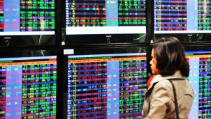 Phân tích kỹ thuật chứng khoán phiên chiều 15/10: Giằng co phiên cuối tuần Phân tích kỹ thuật chứng khoán phiên chiều 15/10: Giằng co phiên cuối tuần