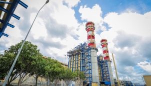 PVN vẫn đứng vững giữa "khủng hoảng kép" từ dịch bệnh COVID-19 PVN vẫn đứng vững giữa "khủng hoảng kép" từ dịch bệnh COVID-19