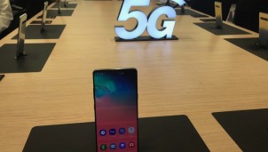 Samsung kỳ vọng "tung" điện thoại 5G trên 40 quốc gia trong năm nay Samsung kỳ vọng "tung" điện thoại 5G trên 40 quốc gia trong năm nay