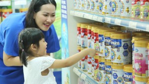 Sữa Việt cung chưa đáp ứng đủ cầu Sữa Việt cung chưa đáp ứng đủ cầu