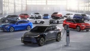 Tại sao Toyota quyết không từ bỏ xe động cơ đốt trong? Tại sao Toyota quyết không từ bỏ xe động cơ đốt trong?