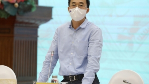 Thứ trưởng Trần Văn Thuấn: Hộ chiếu vaccine chỉ có hiệu quả khi 70% dân số được tiêm chủng Thứ trưởng Trần Văn Thuấn: Hộ chiếu vaccine chỉ có hiệu quả khi 70% dân số được tiêm chủng