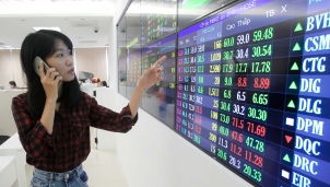 Tin chứng khoán lúc 9h ngày 30/3: VN-Index bật tăng trở lại Tin chứng khoán lúc 9h ngày 30/3: VN-Index bật tăng trở lại