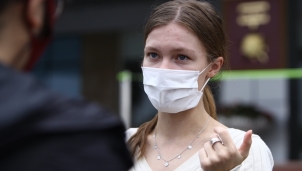 Tin mới nhất về dịch COVID-19 ở Việt Nam công bố 5 ca nhiễm virus SARS-CoV-2 khỏi bệnh Tin mới nhất về dịch COVID-19 ở Việt Nam công bố 5 ca nhiễm virus SARS-CoV-2 khỏi bệnh