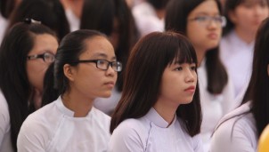 TP HCM tiếp tục cho học sinh nghỉ đến ngày 5/4 TP HCM tiếp tục cho học sinh nghỉ đến ngày 5/4