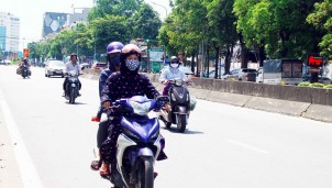 Từ hôm nay Hà Nội bước vào đợt nắng nóng mới Từ hôm nay Hà Nội bước vào đợt nắng nóng mới