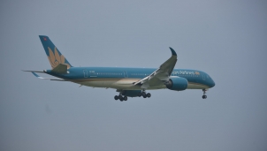 Vietnam Airline thay đổi kế hoạch bay vì ảnh hưởng của bão Podul Vietnam Airline thay đổi kế hoạch bay vì ảnh hưởng của bão Podul