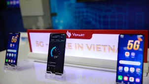 Vsmart Aris - Smartphone mạng 5G đầu tiên thiết kế trên nền tảng modul Vsmart Aris - Smartphone mạng 5G đầu tiên thiết kế trên nền tảng modul