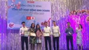 Xuất khẩu lao động và những trò lừa dân nghèo: Tập đoàn xuất khẩu lao động 'ma'?