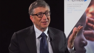 Nhà tỷ phú nước Mỹ Bill Gates quyết định chi 150 triệu USD để hạ giá vắc-xin COVID-19 cho các nước nghèo. Nhà tỷ phú nước Mỹ Bill Gates quyết định chi 150 triệu USD để hạ giá vắc-xin COVID-19 cho các nước nghèo.