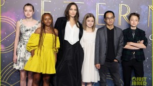 Angelina Jolie cùng các con rạng rỡ dự buổi công chiếu phim "Eternals" Angelina Jolie cùng các con rạng rỡ dự buổi công chiếu phim "Eternals"