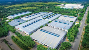 Bà Nguyễn Thị Lam Hồng lần thứ 2 bị xử phạt liên quan đến giao dịch cổ phiếu PHR. Bà Nguyễn Thị Lam Hồng lần thứ 2 bị xử phạt liên quan đến giao dịch cổ phiếu PHR.