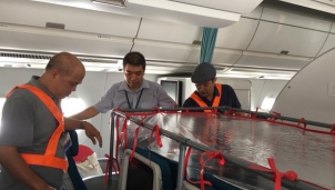 Buồng áp lực dương lọc virus trên chuyến bay "giải cứu" nhiều công dân Việt Nam nhiễm COVID-19 nhất Buồng áp lực dương lọc virus trên chuyến bay "giải cứu" nhiều công dân Việt Nam nhiễm COVID-19 nhất