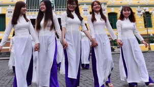 Cả thế giới đều biết áo dài là quốc phục Việt Nam