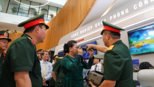 Chủ tịch Quốc hội: Viettel cần nâng hạng về viễn thông ở châu Á Chủ tịch Quốc hội: Viettel cần nâng hạng về viễn thông ở châu Á