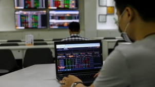 Chứng khoán phiên sáng ngày 2/10: VN-Index xanh nhẹ sau pha điều chỉnh Chứng khoán phiên sáng ngày 2/10: VN-Index xanh nhẹ sau pha điều chỉnh