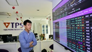 Chứng khoán Tiên Phong (TPS) vi phạm công bố thông tin