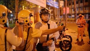 Đã uống rượu bia thì đi xe đạp cũng bị phạt   Đã uống rượu bia thì đi xe đạp cũng bị phạt