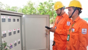 Điện lực Hà Nội lên tiếng về nghi vấn “quân xanh, quân đỏ” khi đấu thầu  Điện lực Hà Nội lên tiếng về nghi vấn “quân xanh, quân đỏ” khi đấu thầu