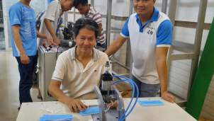 Giảng viên ĐH Bách khoa TP.HCM chế tạo máy sản xuất khẩu trang y tế Giảng viên ĐH Bách khoa TP.HCM chế tạo máy sản xuất khẩu trang y tế