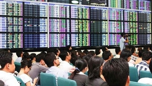 Giao thêm quyền cho Ủy ban Chứng khoán Nhà nước Giao thêm quyền cho Ủy ban Chứng khoán Nhà nước
