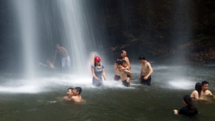 Khám phá Pù Mát thăm thác Kèm ngang trời