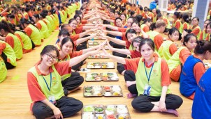 Khóa tu mùa hè chùa Ba Vàng - nơi giáo dục đạo đức, tri thức cho thế hệ trẻ Khóa tu mùa hè chùa Ba Vàng - nơi giáo dục đạo đức, tri thức cho thế hệ trẻ