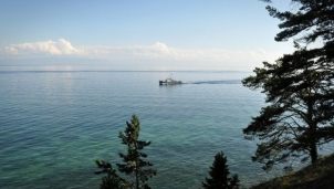 Kính viễn vọng lớn nhất thế giới nằm dưới hồ Baikal