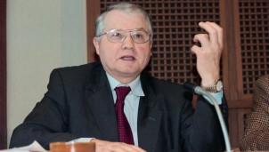 Luc Montagnier - Nhà khoa học phát hiện ra virus HIV gây bệnh AIDS đã qua đời Luc Montagnier - Nhà khoa học phát hiện ra virus HIV gây bệnh AIDS đã qua đời