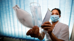 Nhà hàng và quán bar là nơi phát tán virus Covid - 19 nhiều nhất Nhà hàng và quán bar là nơi phát tán virus Covid - 19 nhiều nhất