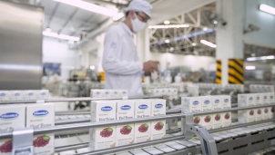 Vinamilk xây dựng 20 năm uy tín tại thị trường nước ngoài Vinamilk xây dựng 20 năm uy tín tại thị trường nước ngoài