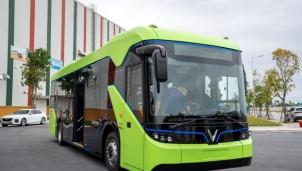 Vingroup chính thức chạy thử nghiệm xe buýt điện VinFast Vingroup chính thức chạy thử nghiệm xe buýt điện VinFast