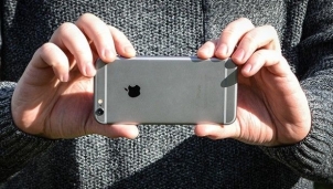 iPhone 6S bất ngờ được nằm trong danh sách cập nhật iOS 15 sau 6 năm ra mắt iPhone 6S bất ngờ được nằm trong danh sách cập nhật iOS 15 sau 6 năm ra mắt
