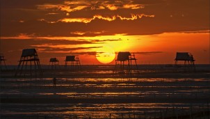 Về Đồng Châu nghe biển hát tình ca Về Đồng Châu nghe biển hát tình ca