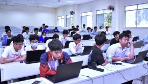Gần 400 thí sinh dự Hội thi Tin học trẻ khu vực miền Trung Gần 400 thí sinh dự Hội thi Tin học trẻ khu vực miền Trung