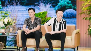 Hai anh em Phan Anh - Tuấn Tú "mở hàng" Khách sạn 5 sao Hai anh em Phan Anh - Tuấn Tú "mở hàng" Khách sạn 5 sao